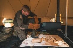 Outwell Robens Klondike Twin Tipi Tent (2023) -Professional Camping Store 130359 klondike twin feature photo8